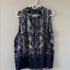 Simply Vera Vera Wang Blue and White Paisley linen Blouse